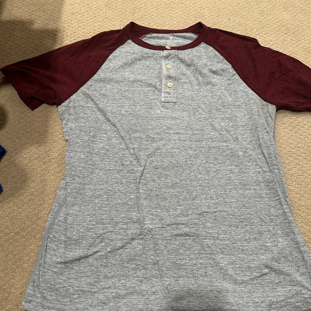 American Eagle Outfitters Maroon and Gray Henley